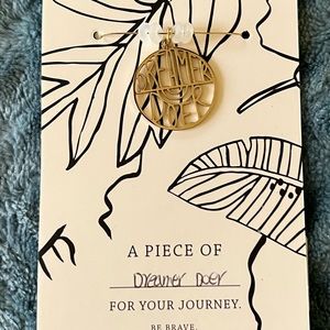 Sseko Designs Brave charm Dreamer-Doer